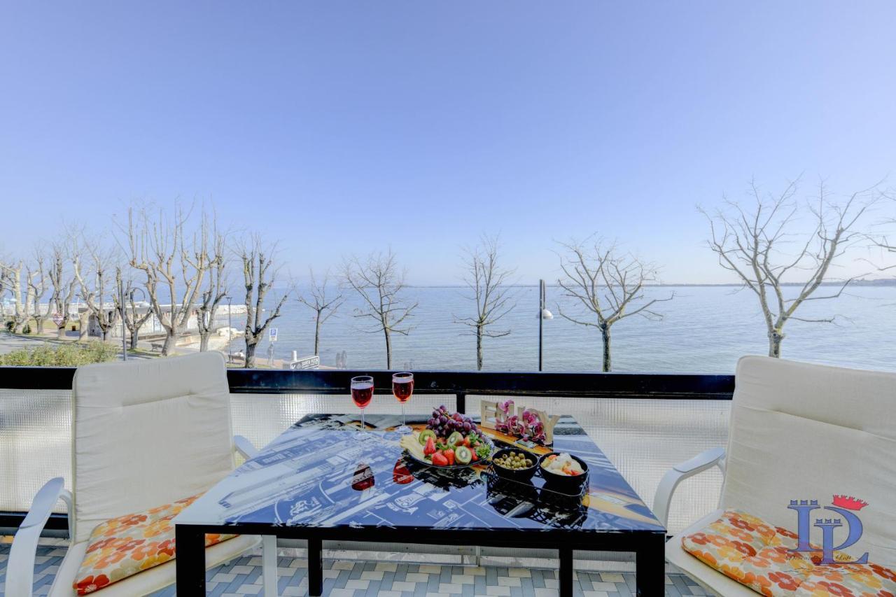 Desenzanoloft Official Partner Marriott Homes & Villas - Charming On The Lake Front Lake Desenzano del Garda Exterior foto