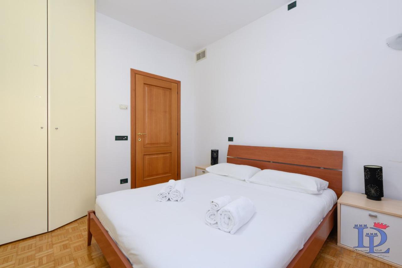 Desenzanoloft Official Partner Marriott Homes & Villas - Charming On The Lake Front Lake Desenzano del Garda Exterior foto
