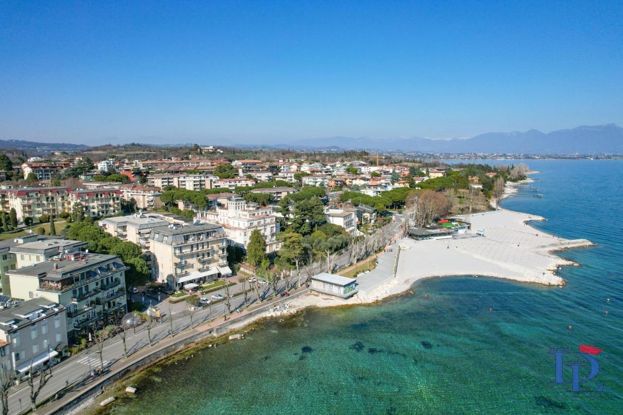 Desenzanoloft Official Partner Marriott Homes & Villas - Charming On The Lake Front Lake Desenzano del Garda Exterior foto
